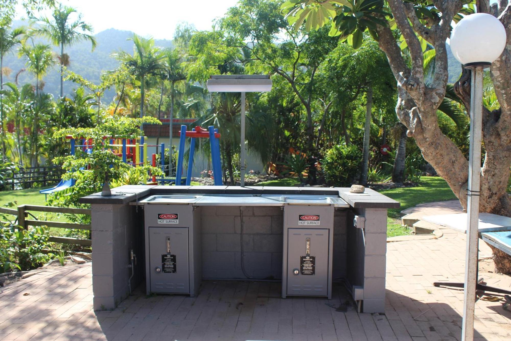Amaroo On Mandalay, Magnetic Island Hotell Nelly Bay Eksteriør bilde