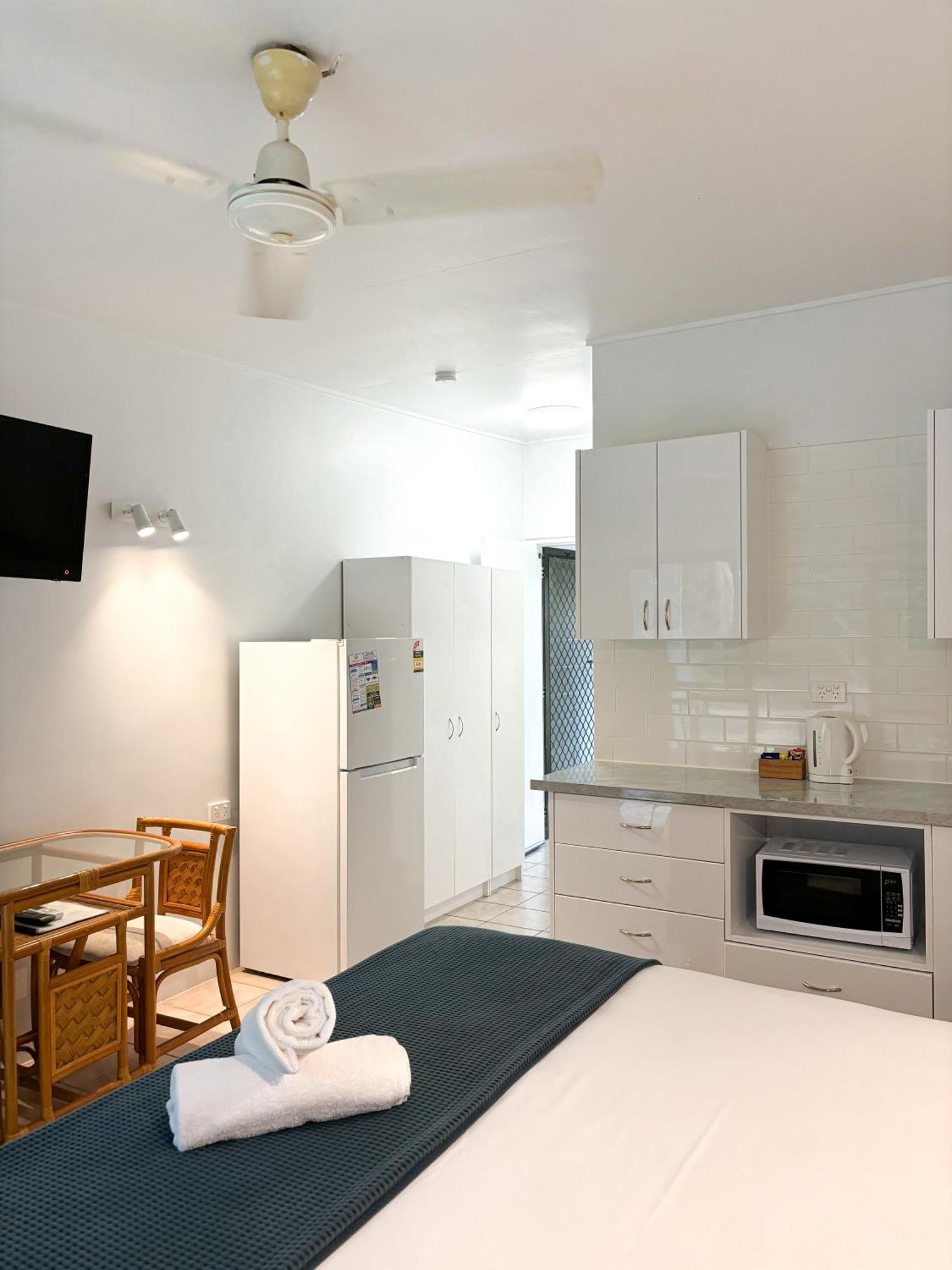 Amaroo On Mandalay, Magnetic Island Hotell Nelly Bay Eksteriør bilde